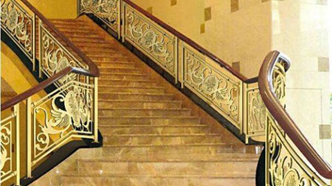 低预算别墅楼梯扶手价格与改造全攻略（附佛山本地案例）
